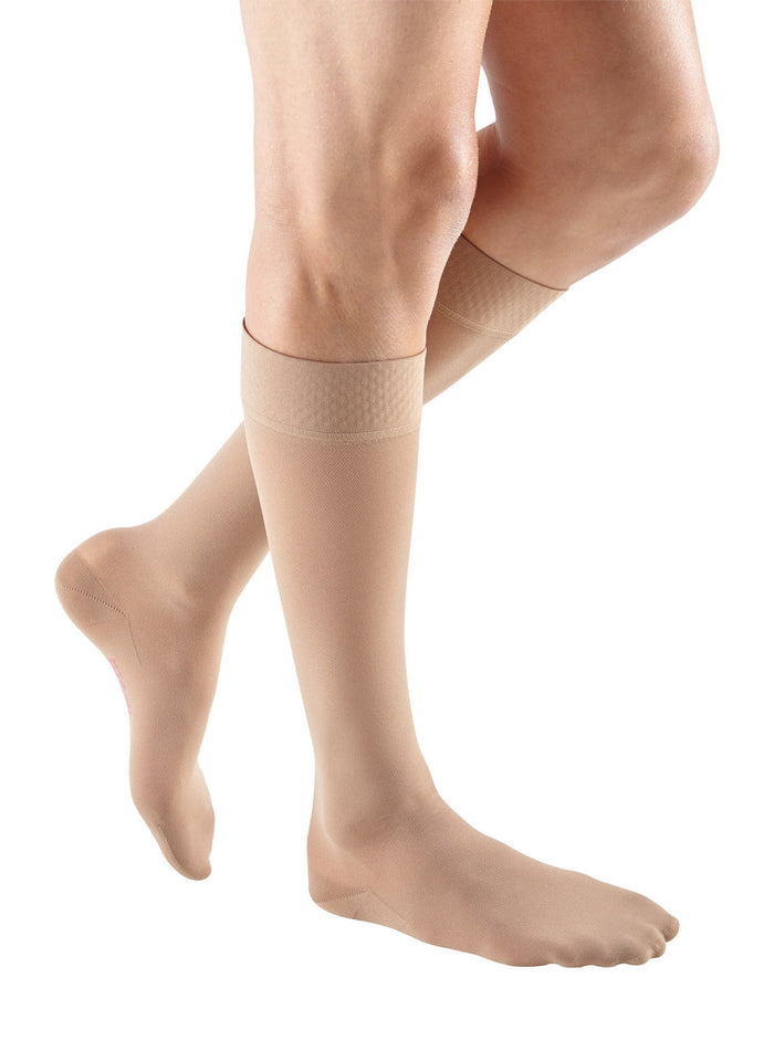 Medi Plus Knee High Extra Wide w/ Beaded Silicone Band 20-30mmHg - Compression Level: Firm 20-30 MmHg - Unisex - Knee