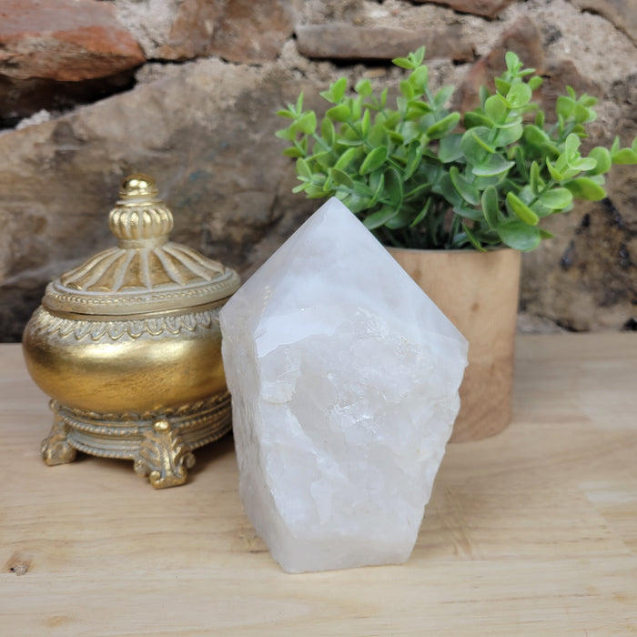 Quartz Crystal Point Polished Lamp with bulb and cord