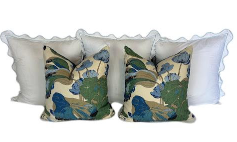 Scalloped Edge Embroidered Pillow Shams Set