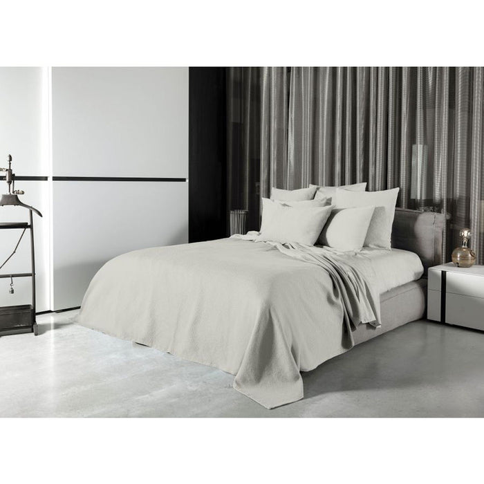 Signoria Olivia Coverlet & Shams - Ivory
