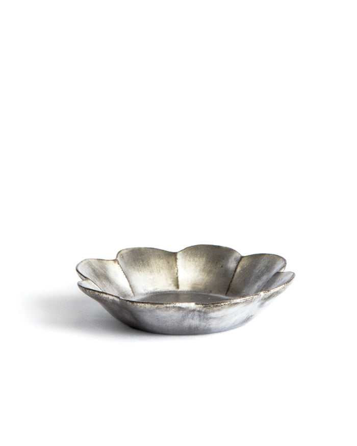 Silver Daisy Dish (OUT OF STOCK)