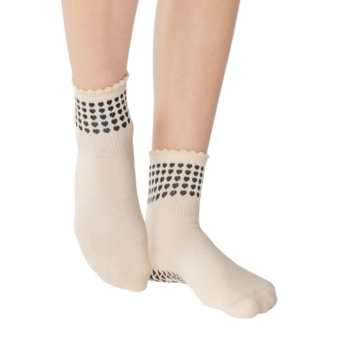 Sweetheart Ankle Grip Socks for Barre and Pilates - Ivory