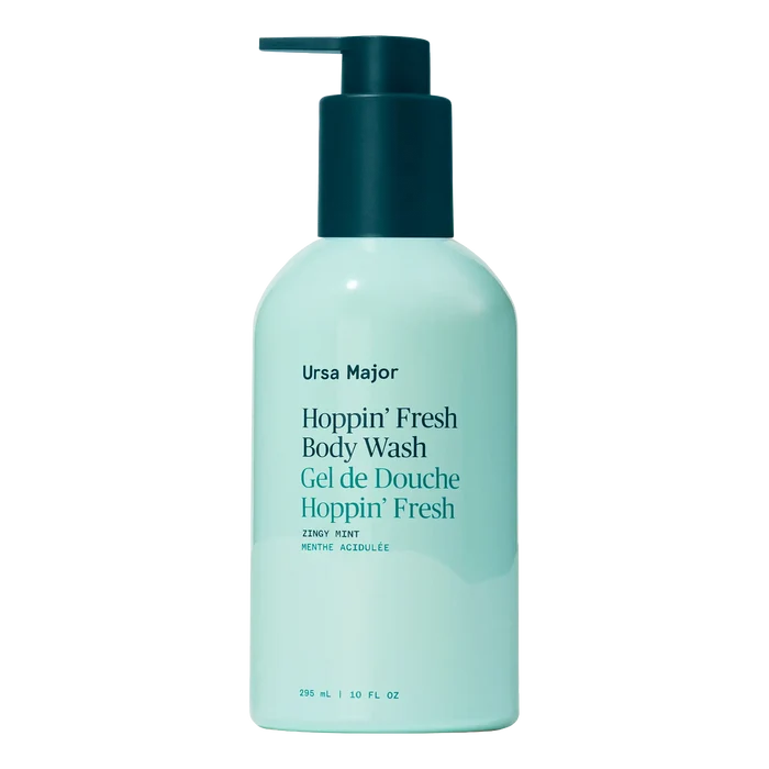 Framside av Ursa Major Hoppin' Fresh Body Wash geléflaske 295 ml med mintduft